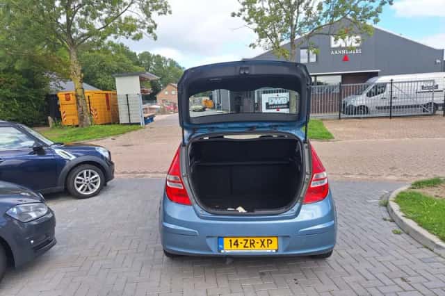Hyundai i30 (2008) thumbnail 5