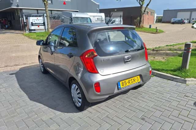 Kia Picanto (2011) thumbnail 4