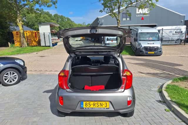 Kia Picanto (2011) thumbnail 5