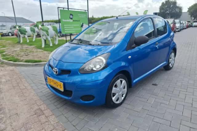 Toyota Aygo (2012) thumbnail 1