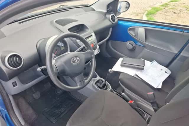 Toyota Aygo (2012) thumbnail 4