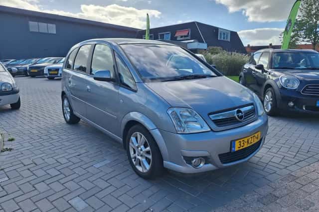 Opel Meriva (2010) thumbnail 2
