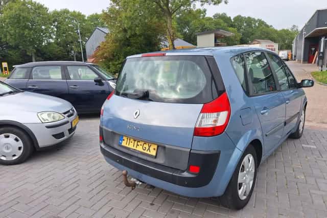 Renault Scénic (2006) thumbnail 3