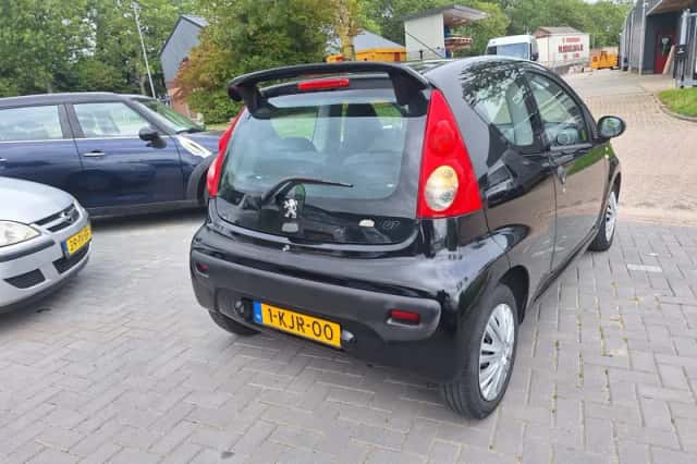 Peugeot 107 (2006) thumbnail 3