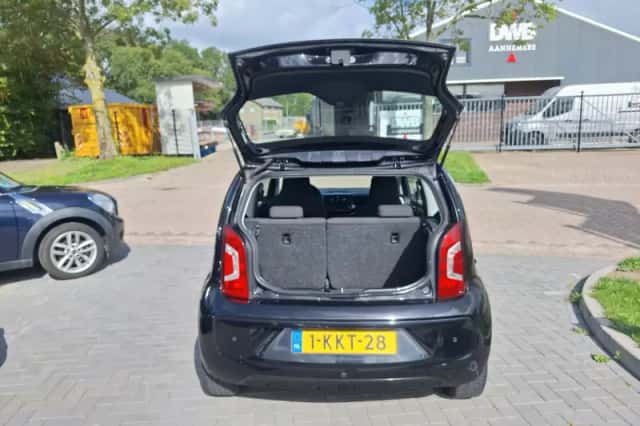 Volkswagen Up! (2012) thumbnail 2