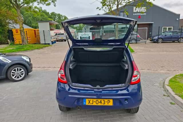 Dacia Sandero (2009) thumbnail 5
