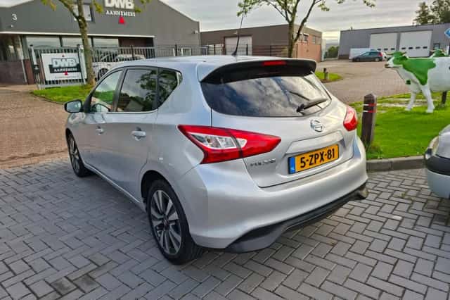 Nissan Pulsar (2015) thumbnail 5