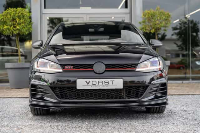Volkswagen Golf (2020) thumbnail 2
