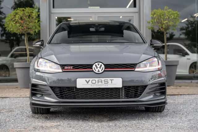 Volkswagen Golf (2019) thumbnail 2