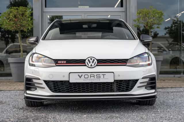 Volkswagen Golf (2019) thumbnail 2