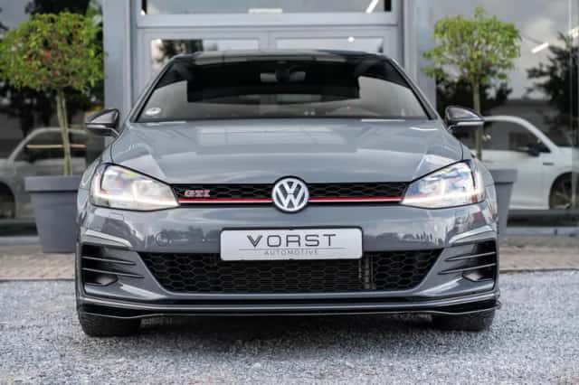 Volkswagen Golf (2019) thumbnail 2