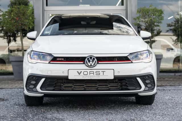 Volkswagen Polo (2022) thumbnail 2