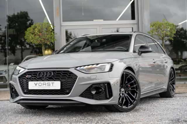 Audi RS 4 (2022) thumbnail 1