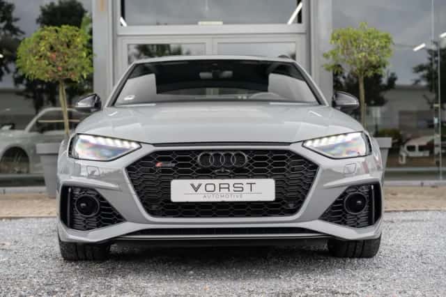 Audi RS 4 (2022) thumbnail 2