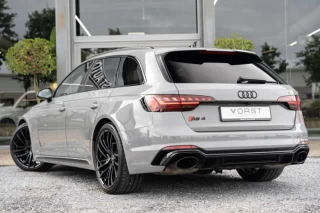 Audi RS 4 (2022) thumbnail 4