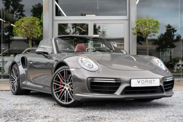 Porsche 911 (2017) thumbnail 4