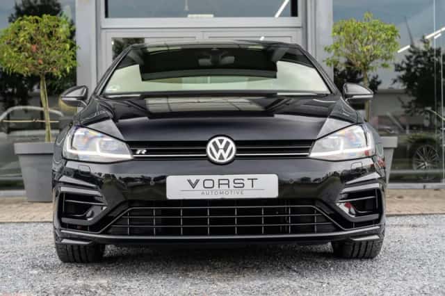 Volkswagen Golf (2019) thumbnail 2