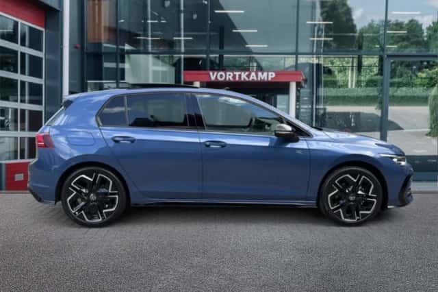 Volkswagen Golf (2026) thumbnail 4