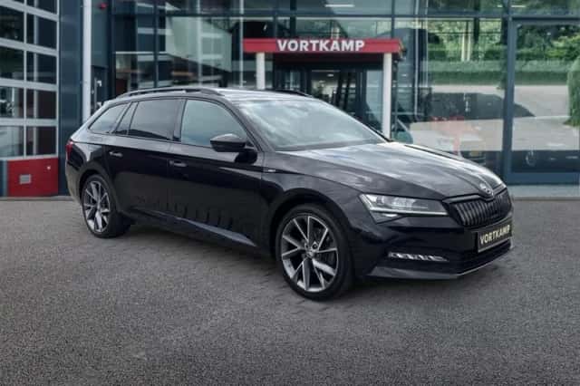 Škoda Superb (2022) thumbnail 3