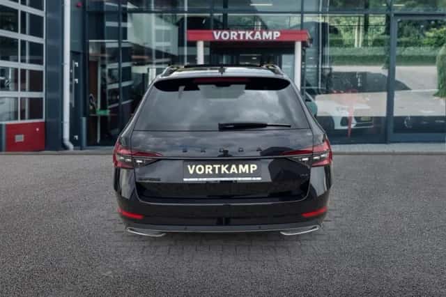 Škoda Superb (2022) thumbnail 6