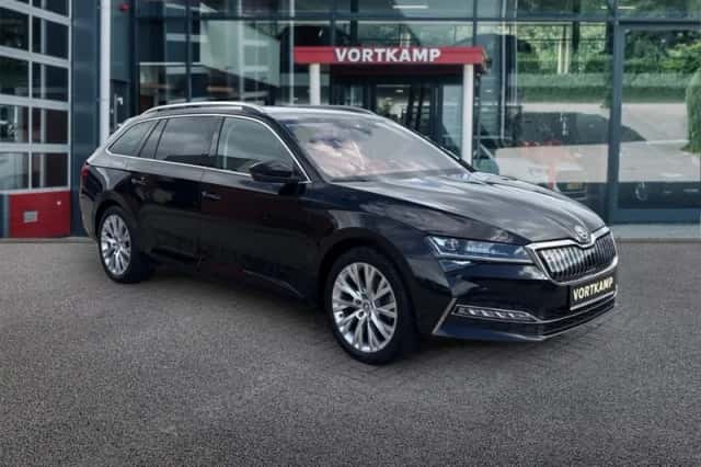 Škoda Superb (2023) thumbnail 3