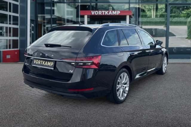Škoda Superb (2023) thumbnail 5