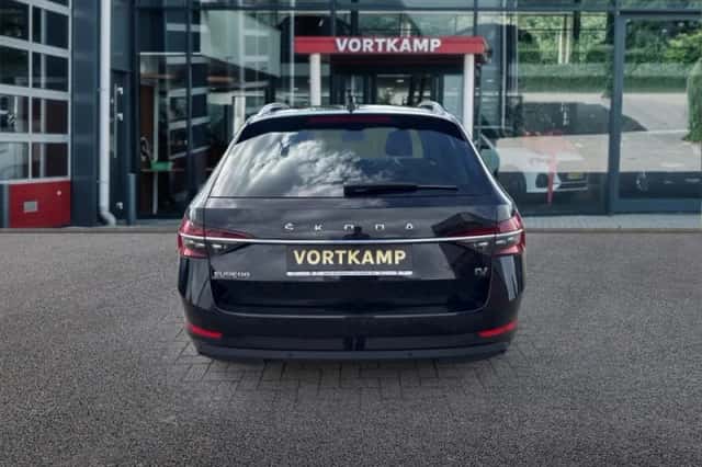 Škoda Superb (2023) thumbnail 6