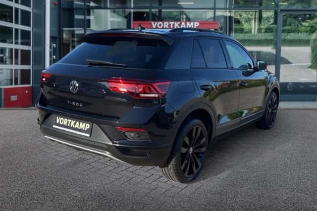Volkswagen T-Roc (2022) thumbnail 5