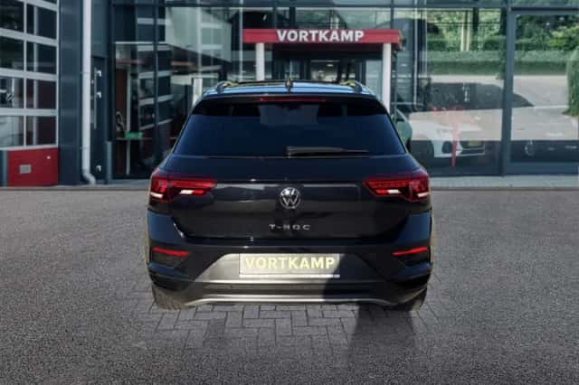 Volkswagen T-Roc (2022) thumbnail 6