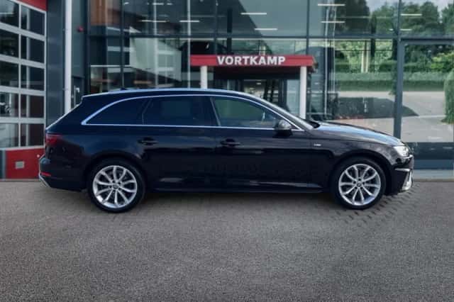 Audi A4 (2018) thumbnail 4