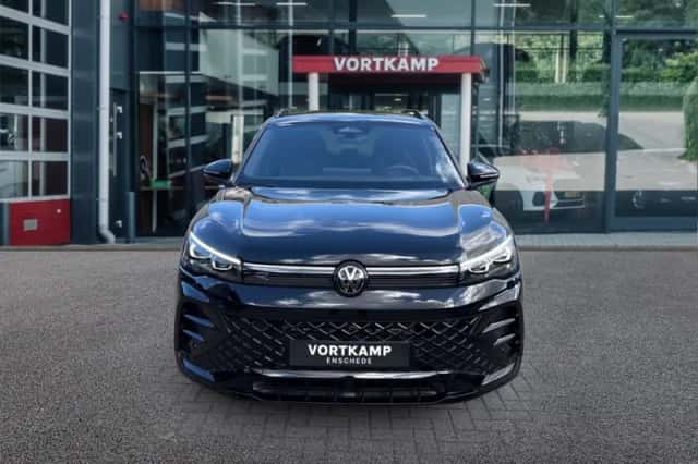 Volkswagen Tiguan (2026) thumbnail 2