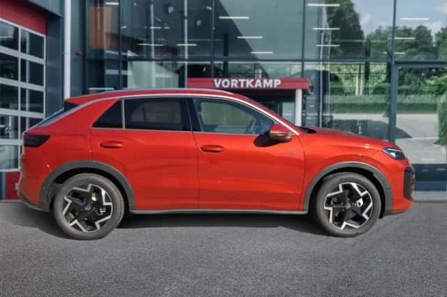 Volkswagen T-Roc (2026) thumbnail 4