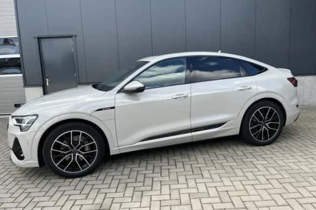 Audi e-tron Sportback (2020) thumbnail 2