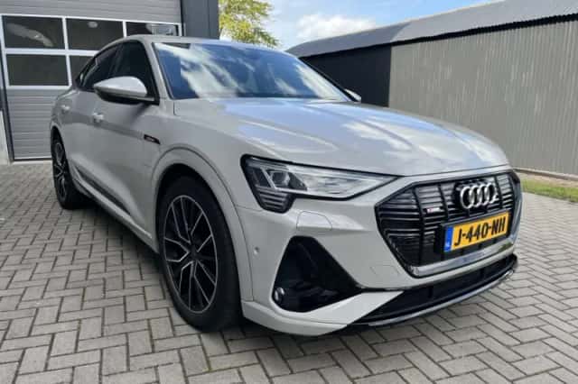 Audi e-tron Sportback (2020) thumbnail 5