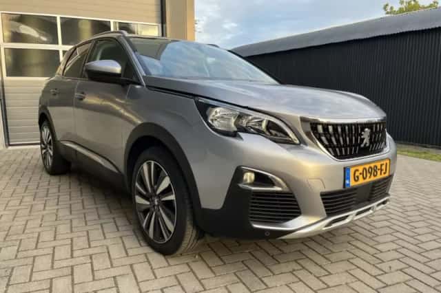 Peugeot 3008 (2019) thumbnail 5