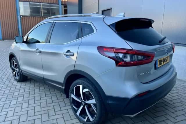 Nissan Qashqai (2019) thumbnail 3