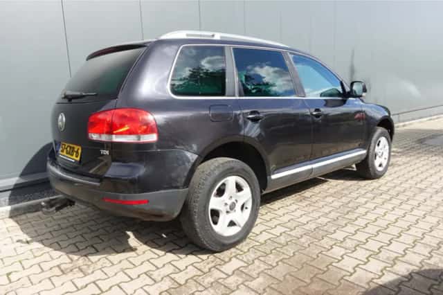 Volkswagen Touareg (2006) thumbnail 3