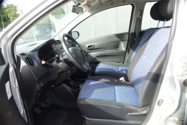 Daihatsu Cuore (2009) thumbnail 5