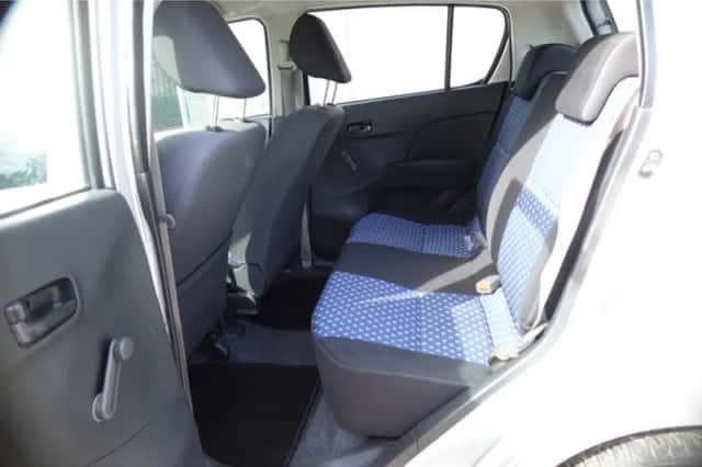 Daihatsu Cuore (2009) thumbnail 6