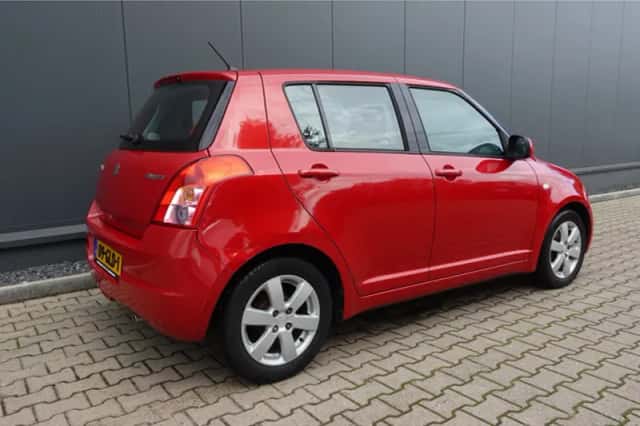 Suzuki Swift (2008) thumbnail 3