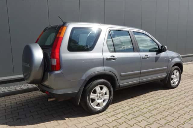 Honda CR-V (2004) thumbnail 3