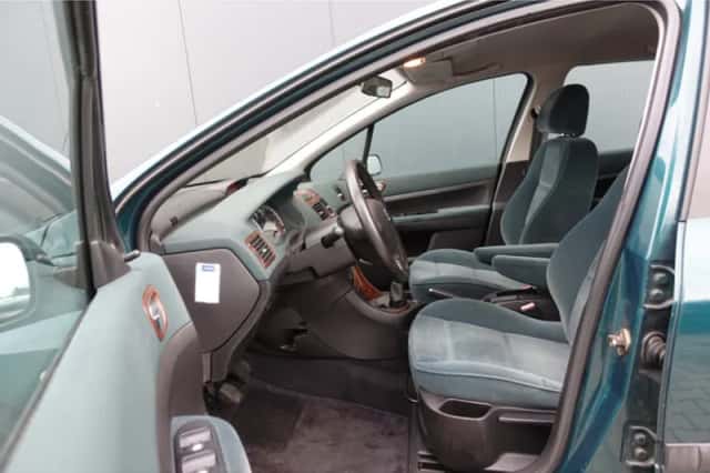 Peugeot 307 (2002) thumbnail 6