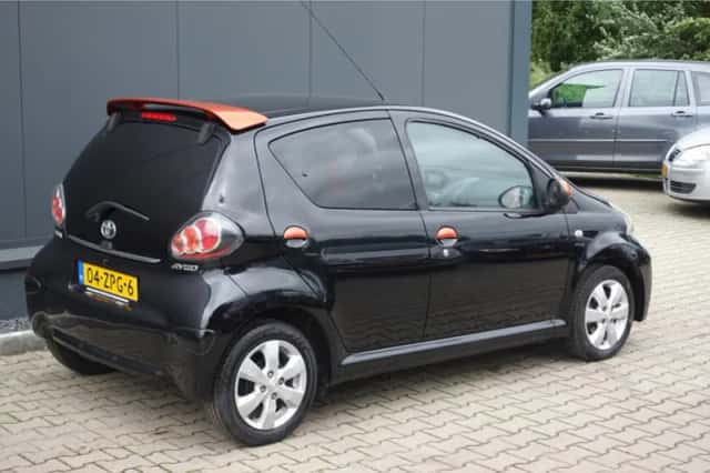 Toyota Aygo (2013) thumbnail 3