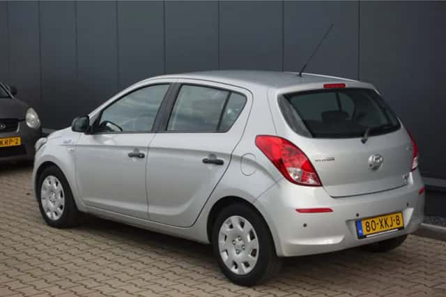 Hyundai i20 (2012) thumbnail 2