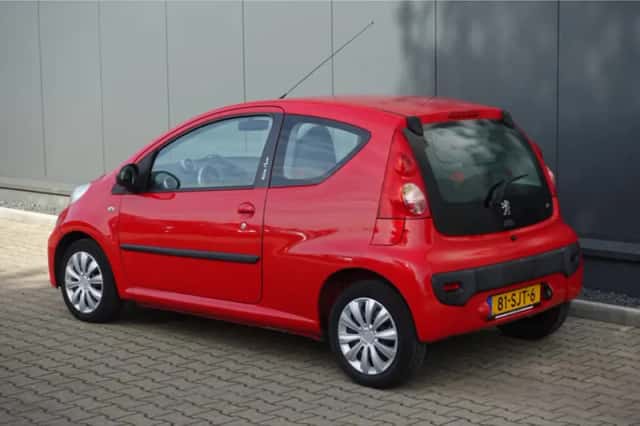 Peugeot 107 (2008) thumbnail 2