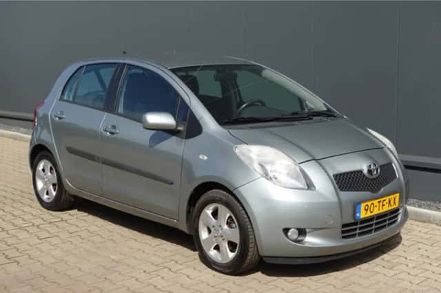 Toyota Yaris (2006) thumbnail 4