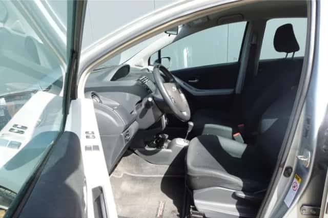 Toyota Yaris (2006) thumbnail 5