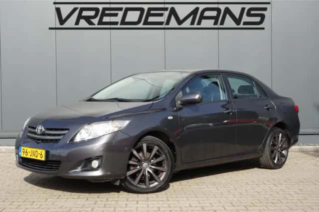 Toyota Corolla (2009) thumbnail 1