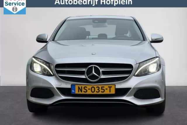 Mercedes-Benz C-Klasse (2016) thumbnail 4