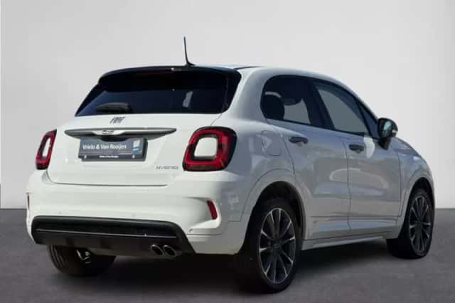Fiat 500X (2024) thumbnail 2